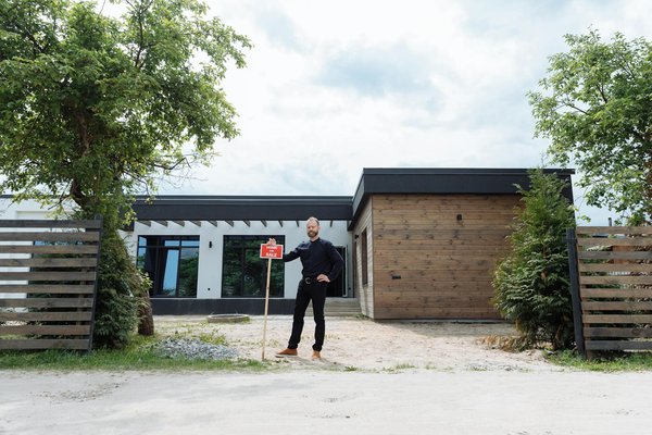 Installer un Plafond Tendu dans une Salle de Bain Humide : La Méthode Ultime à Suivre