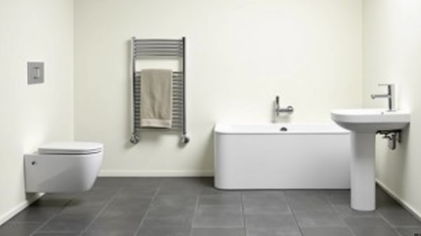 Optimiser votre rangement avec un porte serviette salle de bain sans percer